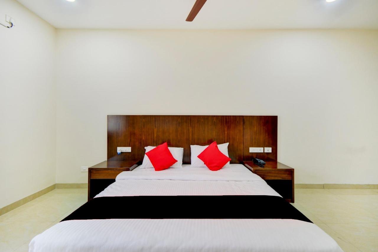Mayfair Service Apartments Coimbatore Exteriör bild